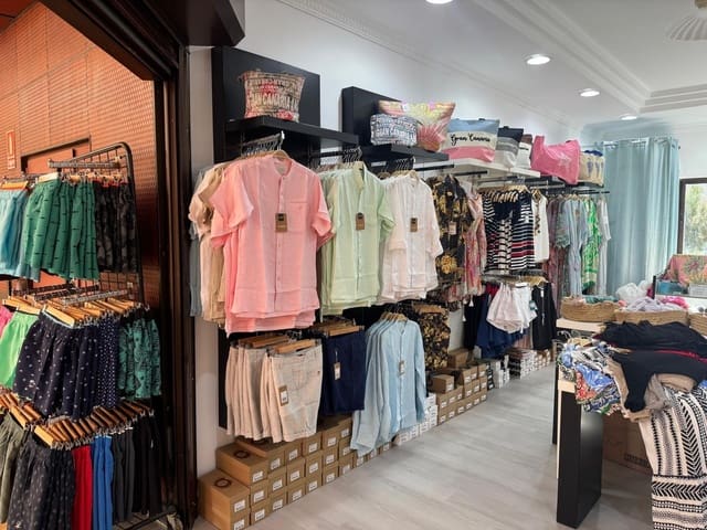 Kaupallinen vuokrattavana paikassa San Bartolomé de Tirajana - 800 € (Ref: 9114318)