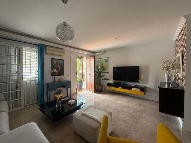 3 slaapkamer Rijtjeshuis te huur in San Bartolomé de Tirajana - € 1.500 (Ref: 9147377)