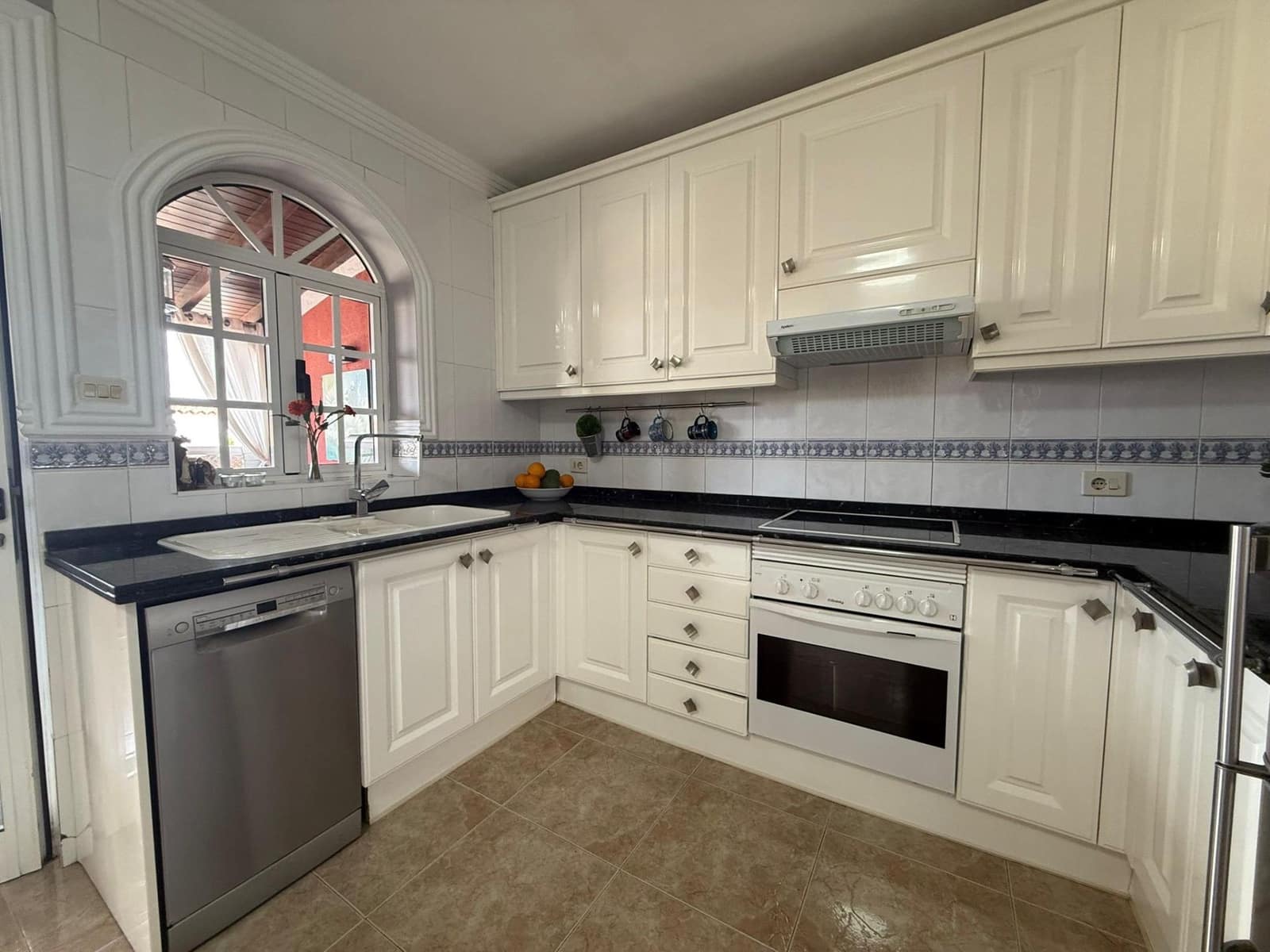 3 soveværelse Rækkehus til leje i San Bartolome de Tirajana - € 1.500 (Ref: 9147377)