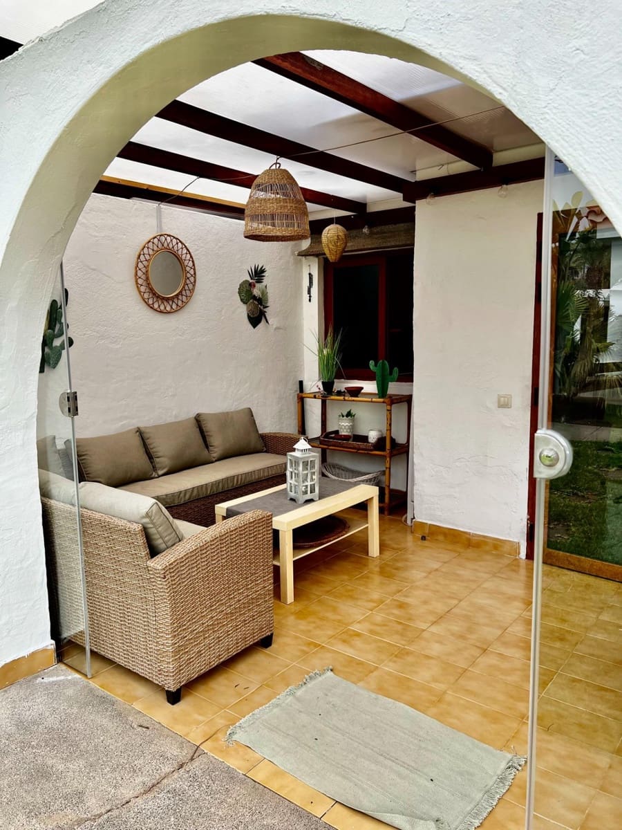 1 bedroom Bungalow for rent in San Bartolome de Tirajana with pool garage - € 1,600 (Ref: 9152408)