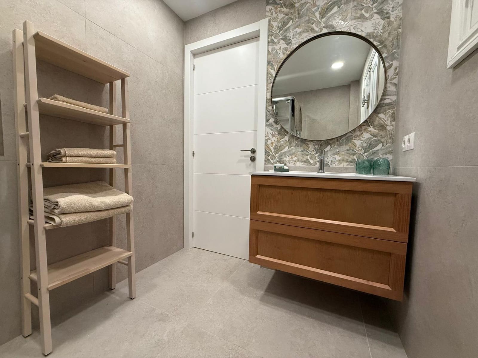 2 soveværelse Lejlighed til leje i San Agustin med swimmingpool - € 2.000 (Ref: 9204776)