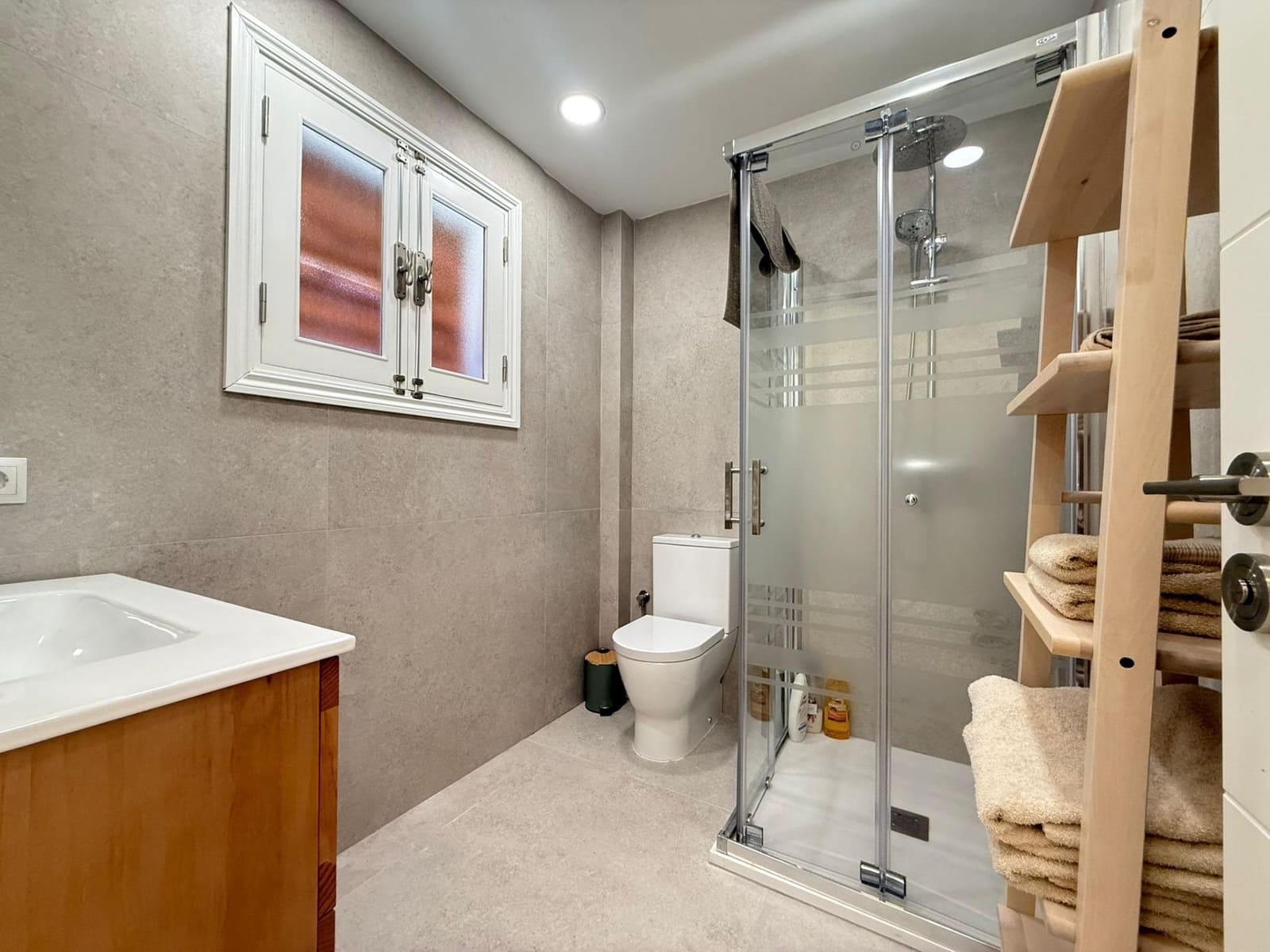 2 soveværelse Lejlighed til leje i San Agustin med swimmingpool - € 2.000 (Ref: 9204776)