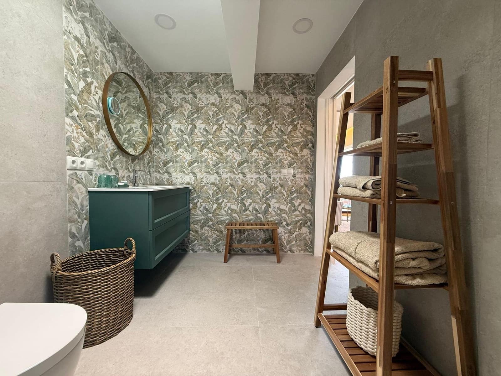 2 bedroom Apartment for rent in San Agustin with pool - € 2,000 (Ref: 9204776)