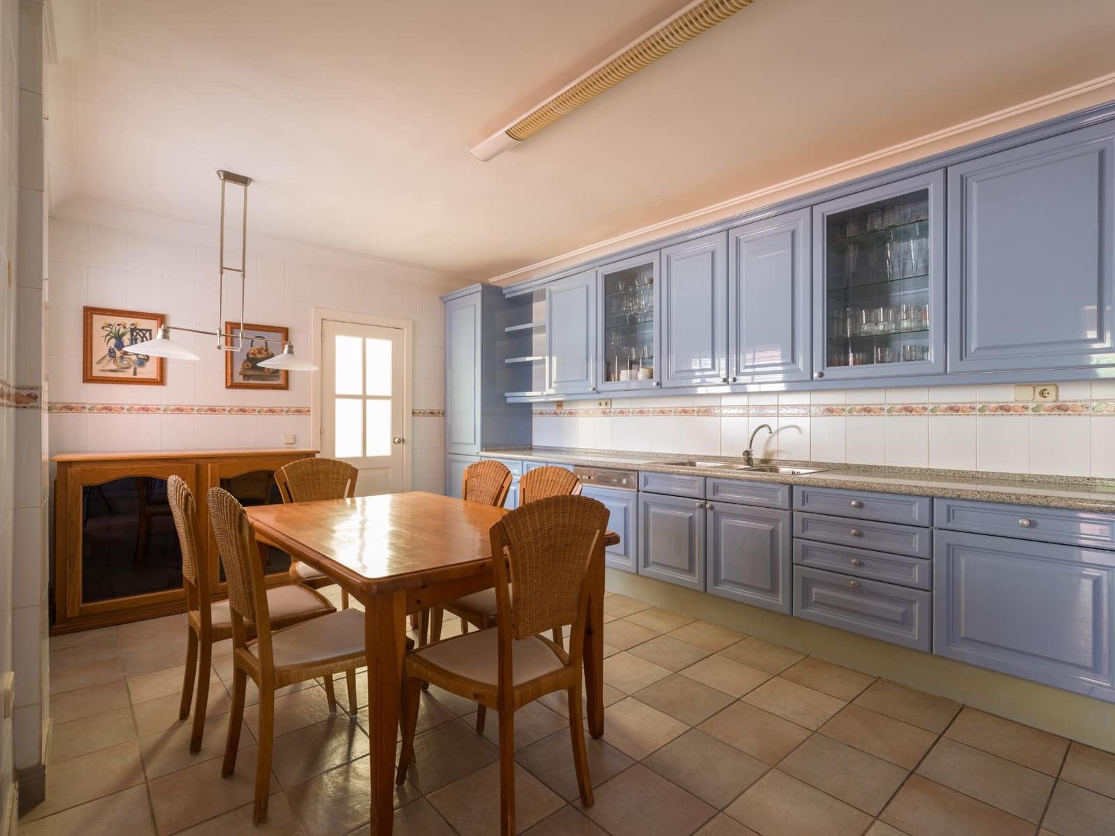 4 soveværelse Semi-Rækkehus til salg i Sonneland med swimmingpool - € 650.000 (Ref: 9232803)