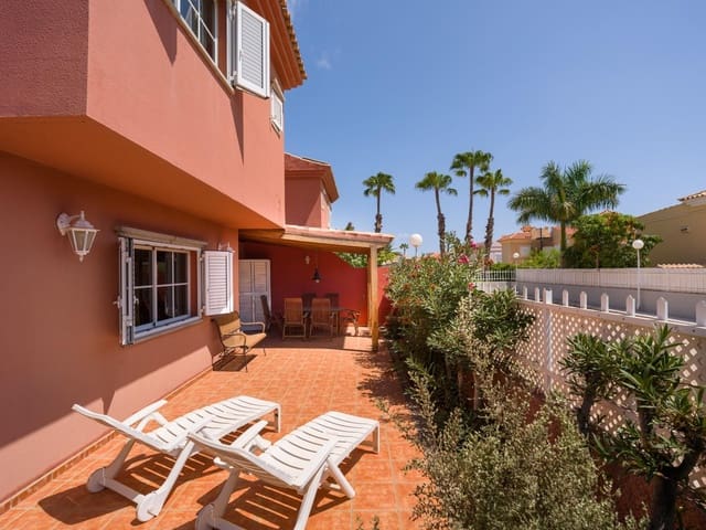 4 makuuhuone Paritalo myytävänä paikassa Sonneland, San Bartolomé de Tirajana mukana uima-altaan - 650 000 € (Ref: 9232803)