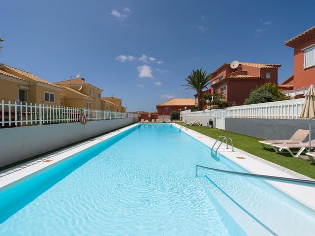 4 soveværelse Semi-Rækkehus til salg i Sonneland, San Bartolomé de Tirajana med swimmingpool - € 595.000 (Ref: 9232803)