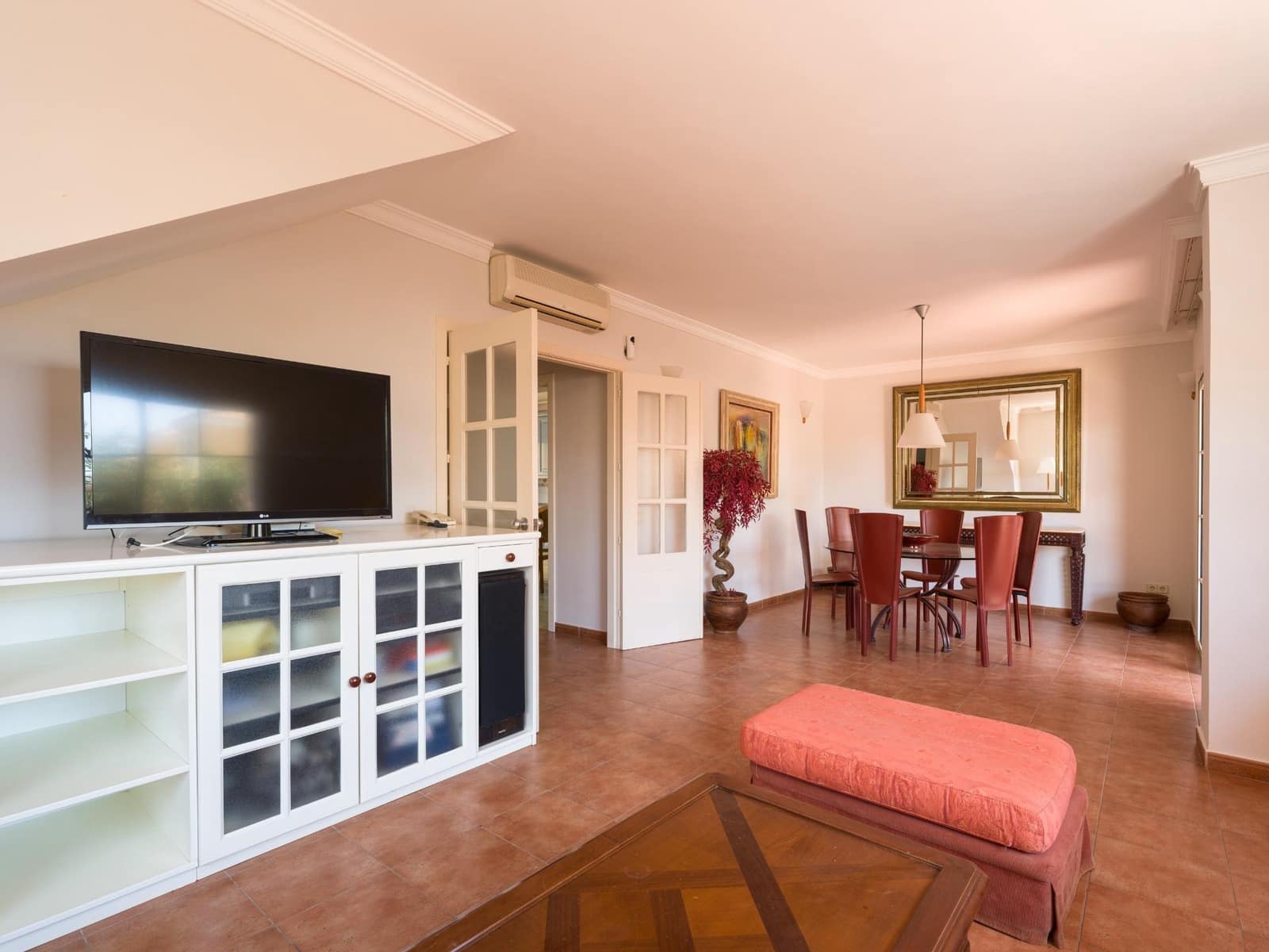 4 bedroom Semi-detached Villa for sale in Sonneland with pool - € 595,000 (Ref: 9232803)