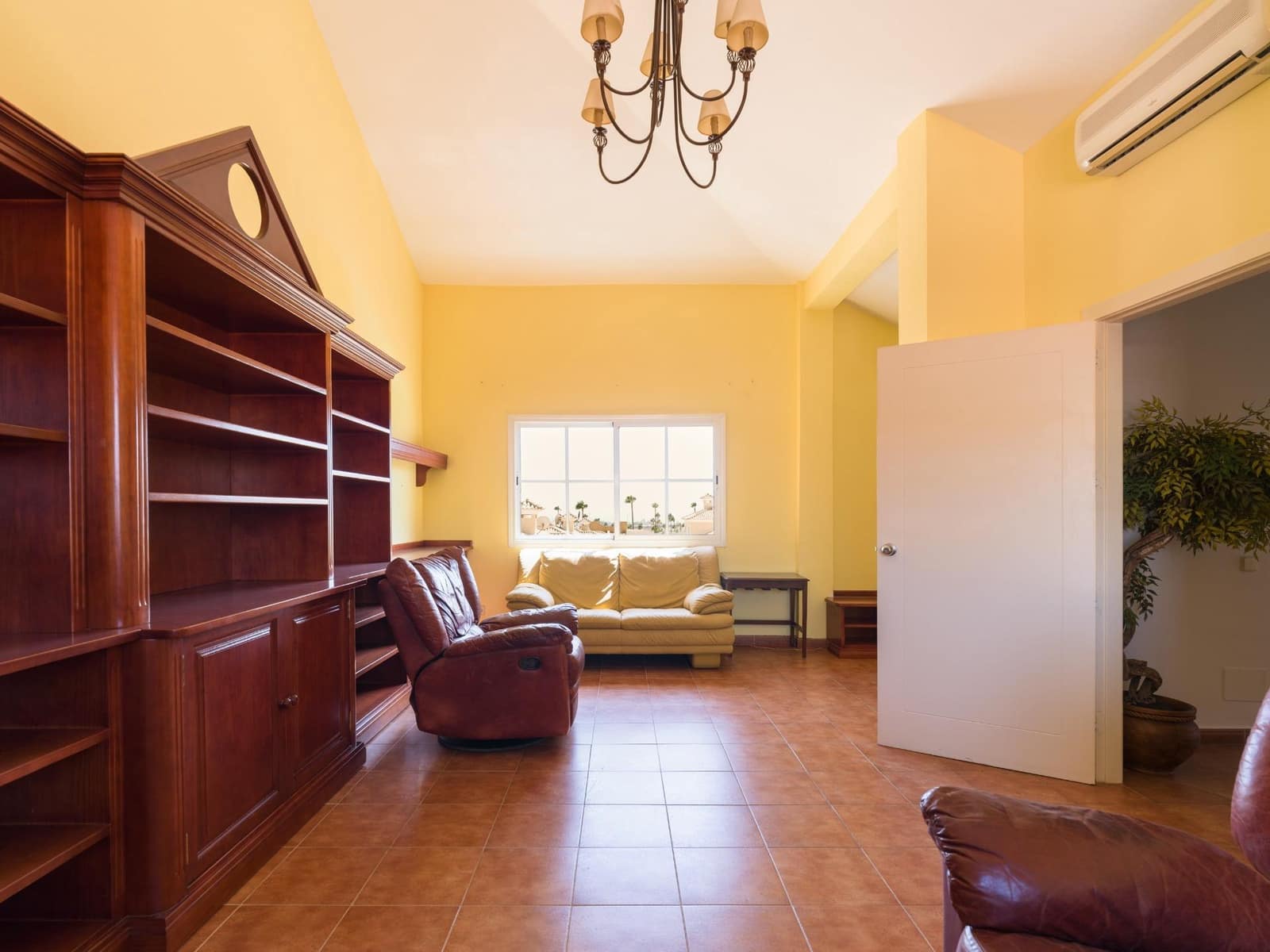 4 bedroom Semi-detached Villa for sale in Sonneland with pool - € 595,000 (Ref: 9232803)