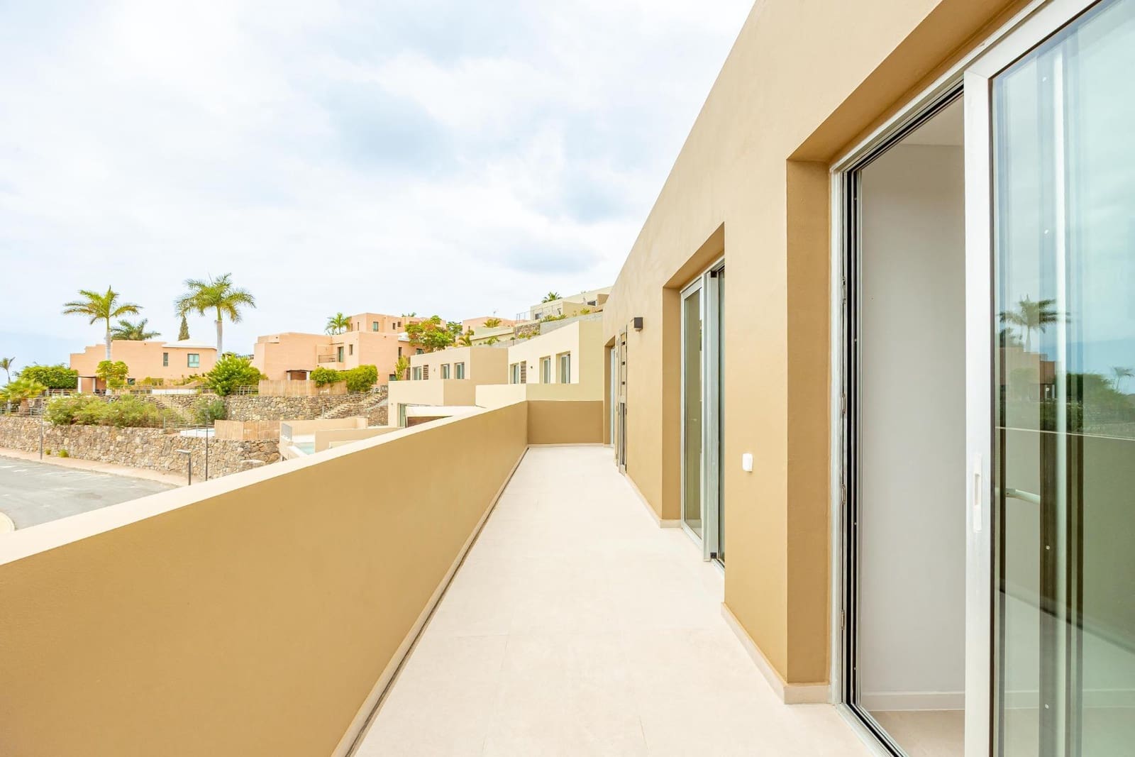 3 slaapkamer Villa te huur in Salobre Golf met zwembad garage - € 4.500 (Ref: 9255192)