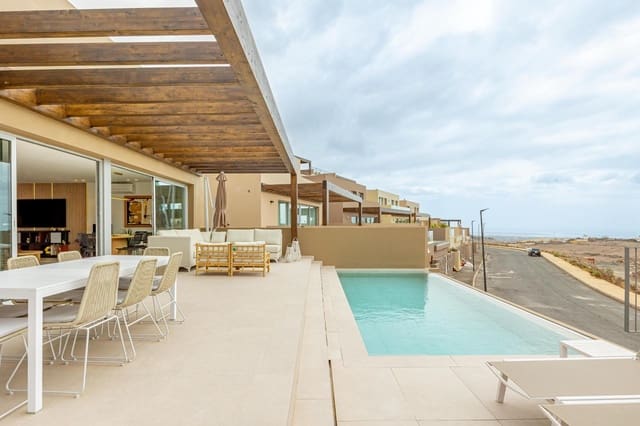 3 soverom Villa til leie i Salobre Golf, San Bartolomé de Tirajana med svømmebasseng garasje - € 4 000 (Ref: 9255192)