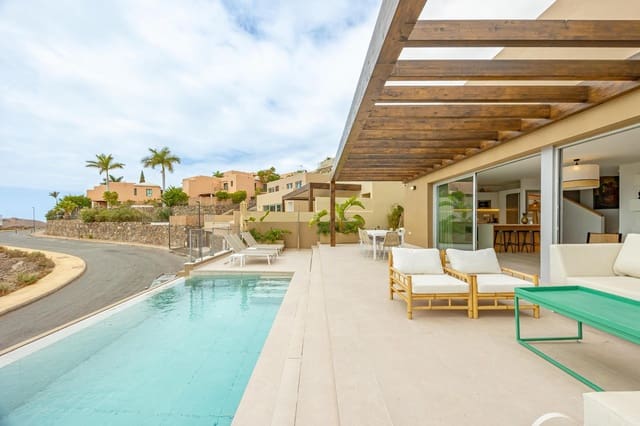 3 soverom Villa til leie i Salobre Golf, San Bartolomé de Tirajana med svømmebasseng garasje - € 4 000 (Ref: 9255192)