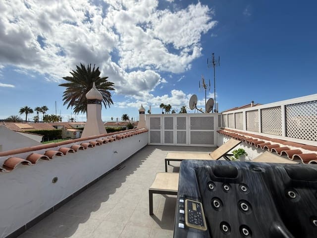 2 soveværelse Bungalow til leje i San Bartolomé de Tirajana med swimmingpool garage - € 3.750 (Ref: 9262811)