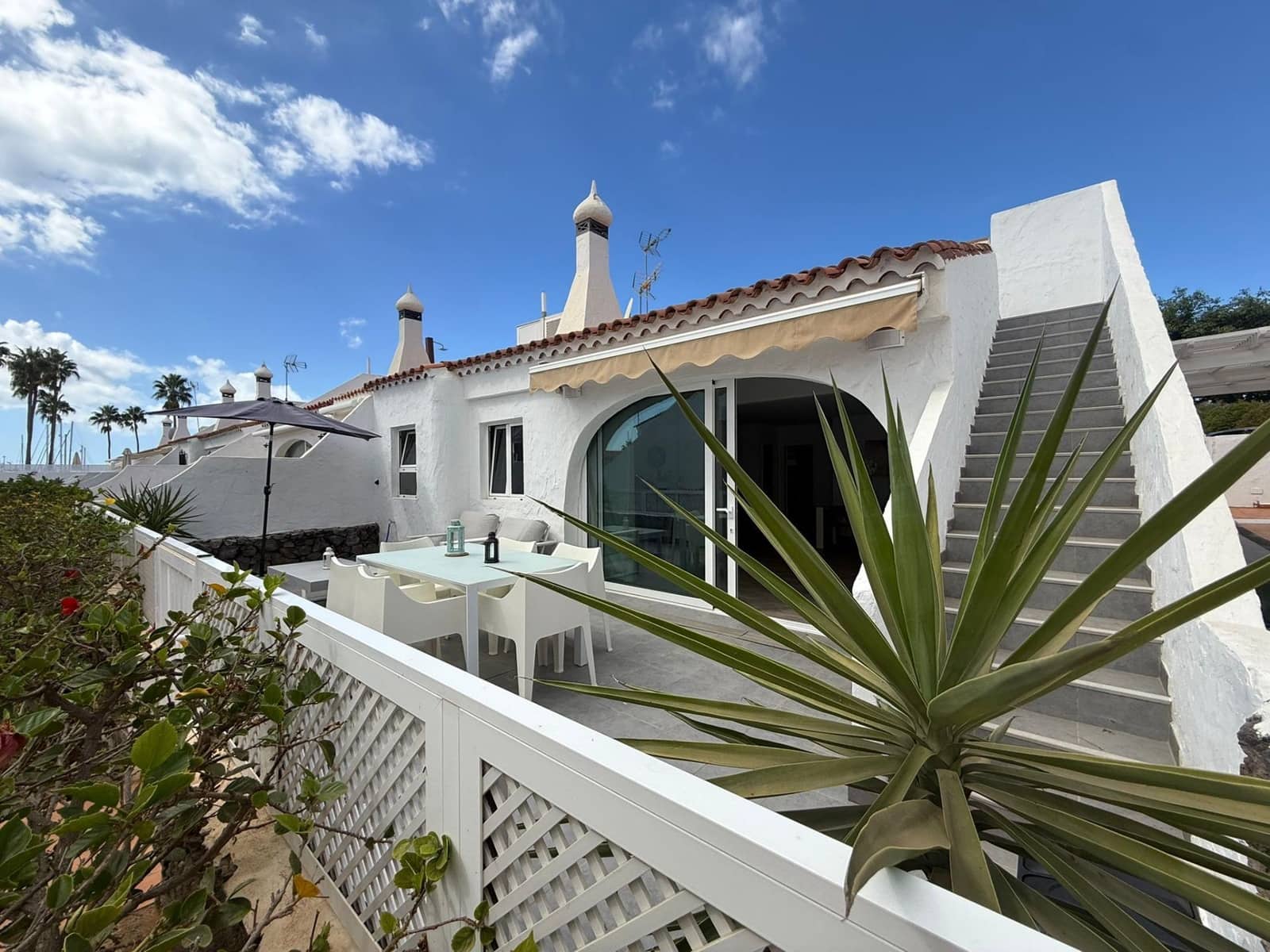 2 soveværelse Bungalow til leje i San Bartolome de Tirajana med swimmingpool garage - € 3.750 (Ref: 9262811)