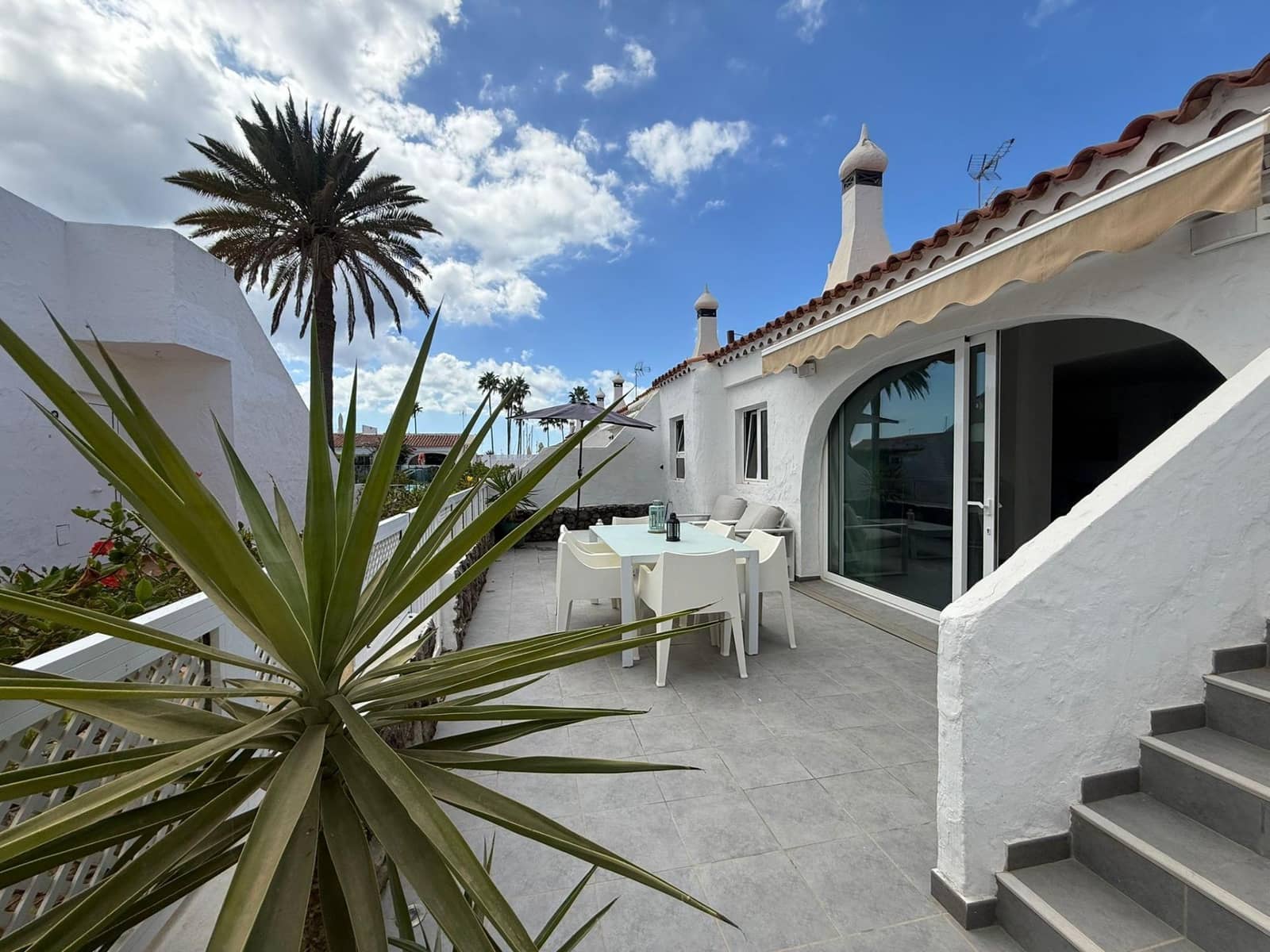 2 soveværelse Bungalow til leje i San Bartolome de Tirajana med swimmingpool garage - € 3.750 (Ref: 9262811)