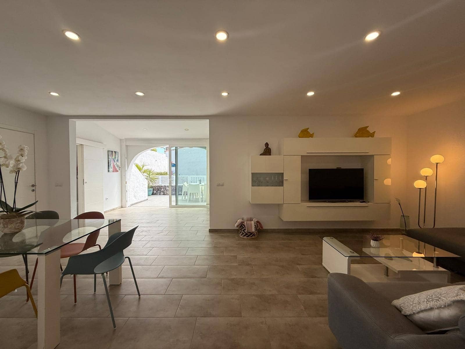 2 sypialnia Bungalow do wynajęcia w San Bartolome de Tirajana z basenem garażem - 3 750 € (Ref: 9262811)
