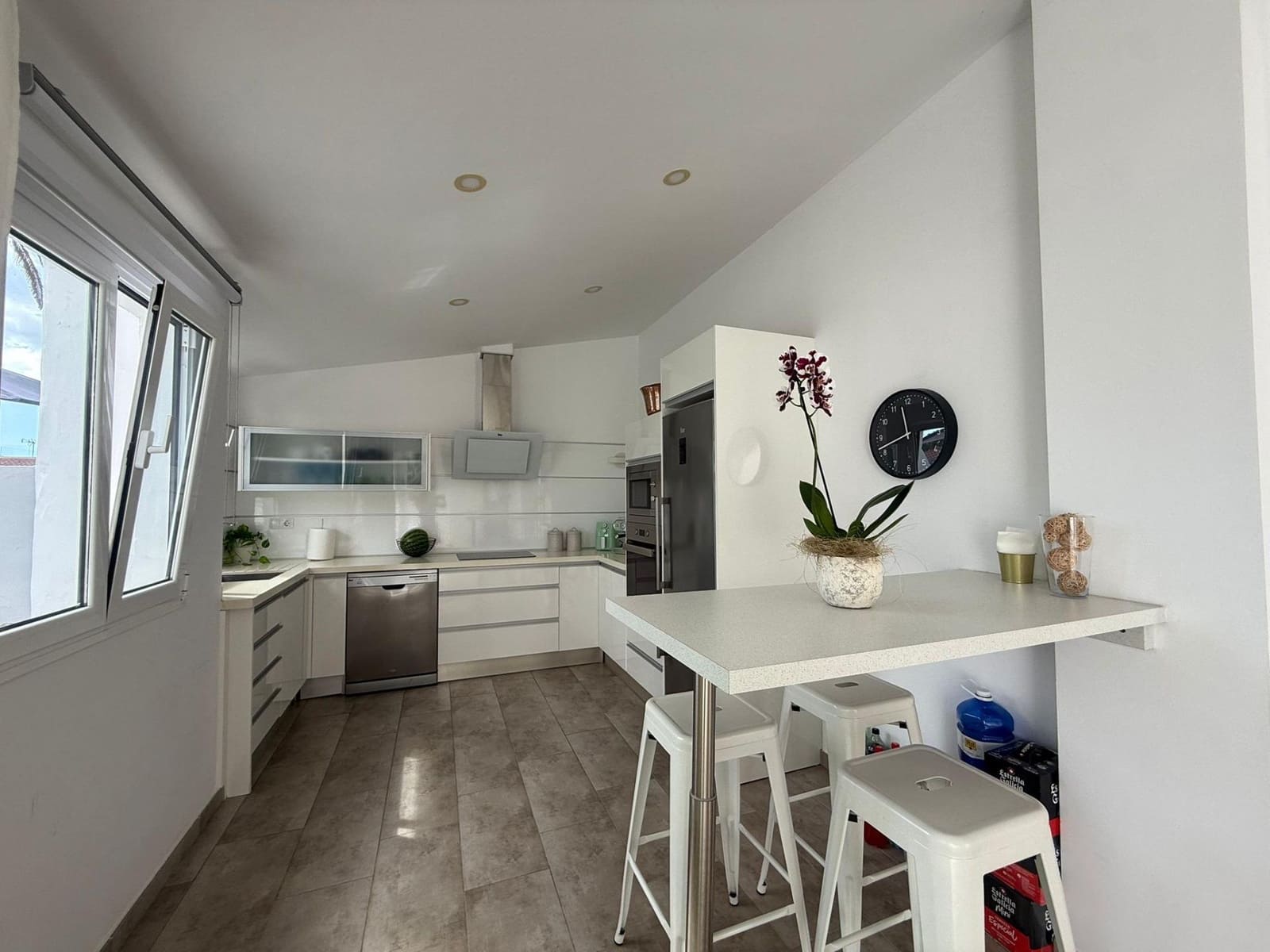 2 sypialnia Bungalow do wynajęcia w San Bartolome de Tirajana z basenem garażem - 3 750 € (Ref: 9262811)