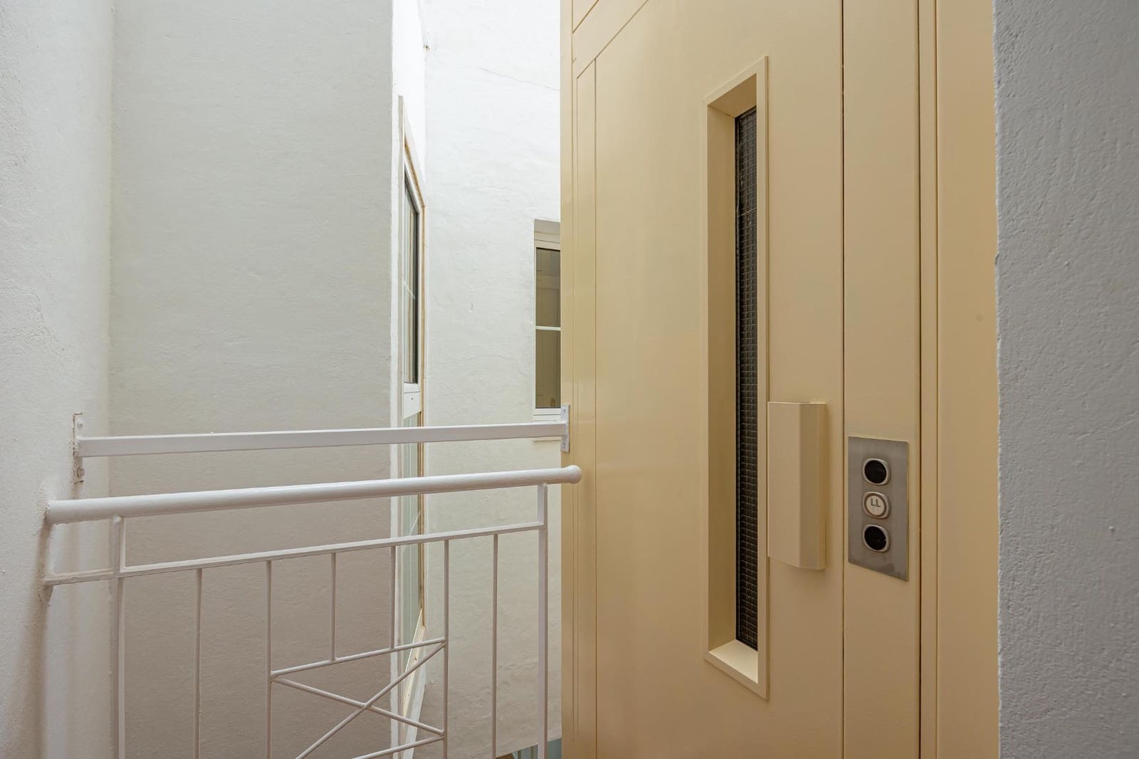 4 soveværelse Semi-Rækkehus til leje i Montana la Data med swimmingpool - € 2.300 (Ref: 9264369)