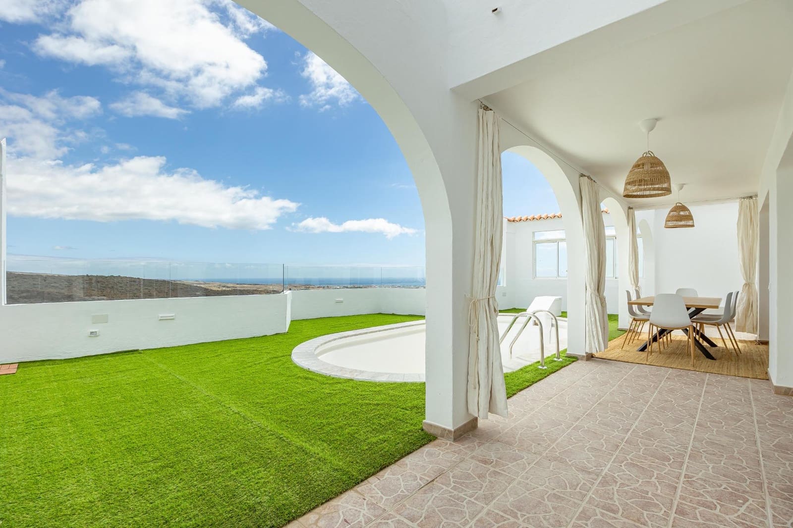 4 soveværelse Semi-Rækkehus til leje i Montana la Data med swimmingpool - € 2.300 (Ref: 9264369)