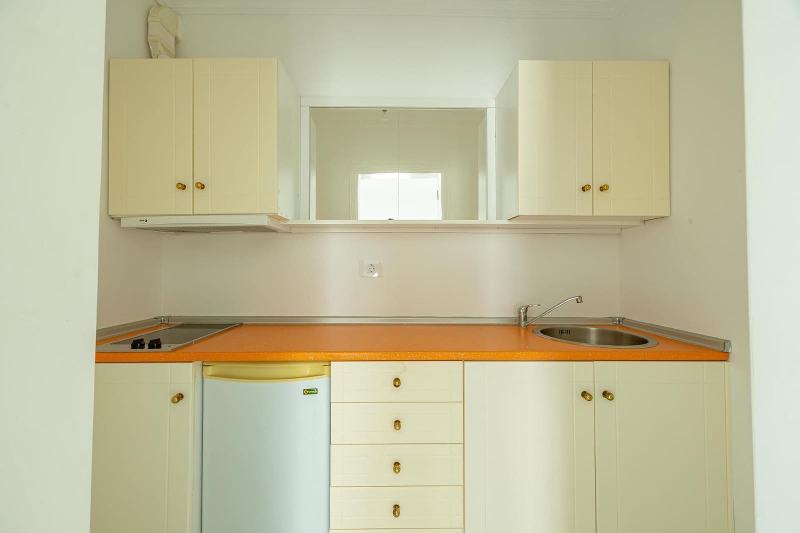 4 soveværelse Semi-Rækkehus til leje i Montana la Data med swimmingpool - € 2.300 (Ref: 9264369)