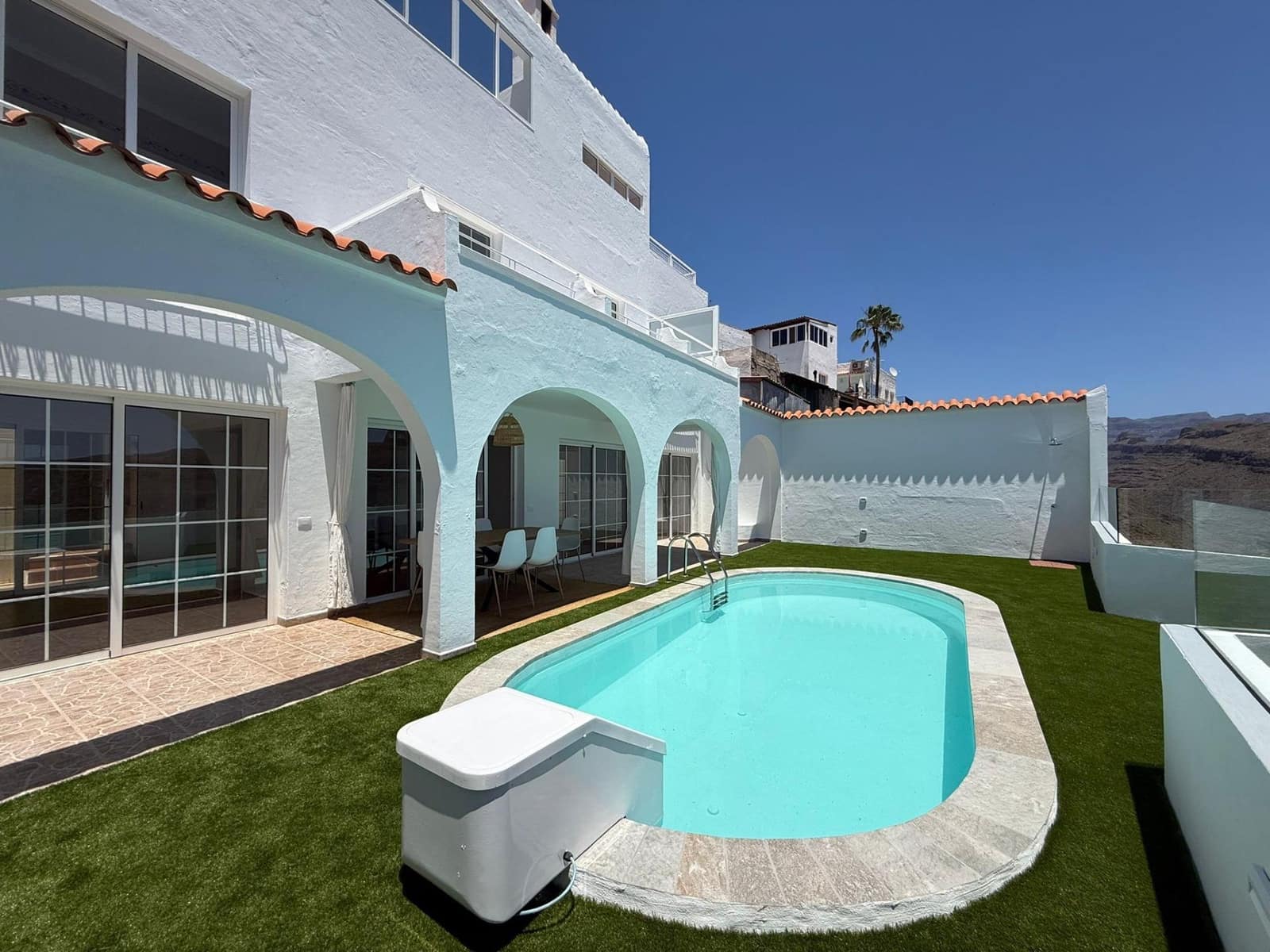 4 soveværelse Semi-Rækkehus til leje i Montana la Data med swimmingpool - € 2.300 (Ref: 9264369)