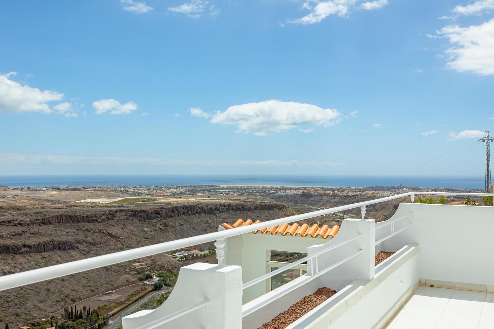 4 soveværelse Semi-Rækkehus til leje i Montana la Data med swimmingpool - € 2.300 (Ref: 9264369)