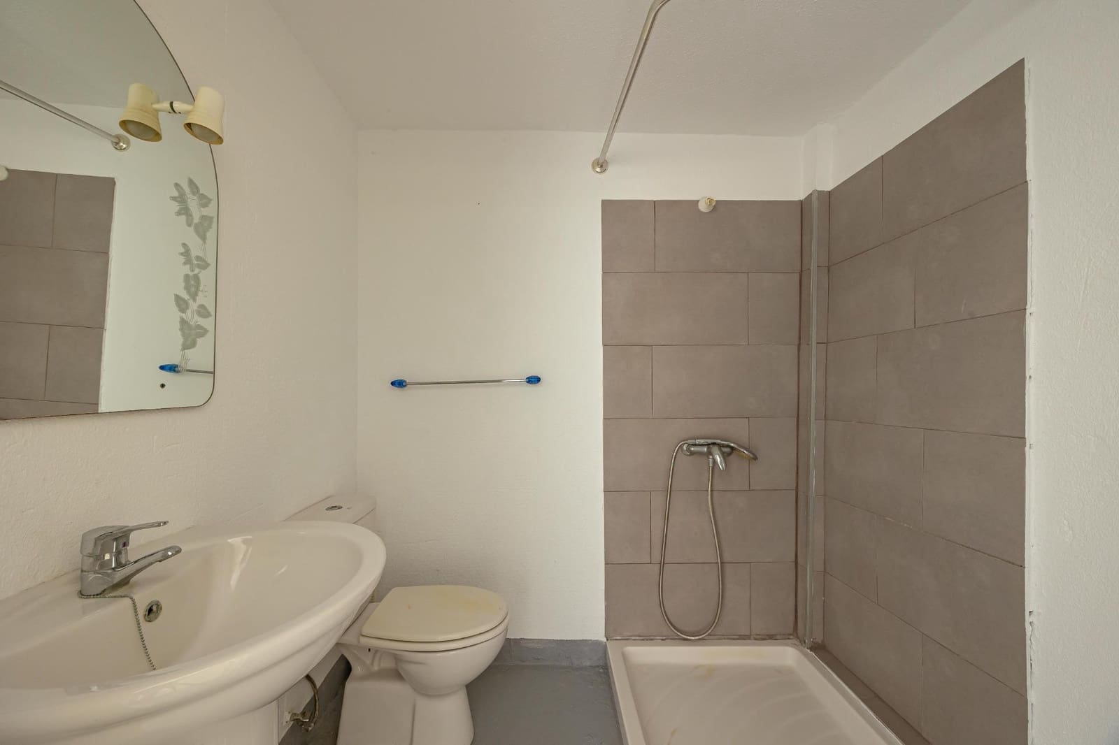 4 soveværelse Semi-Rækkehus til leje i Montana la Data med swimmingpool - € 2.300 (Ref: 9264369)