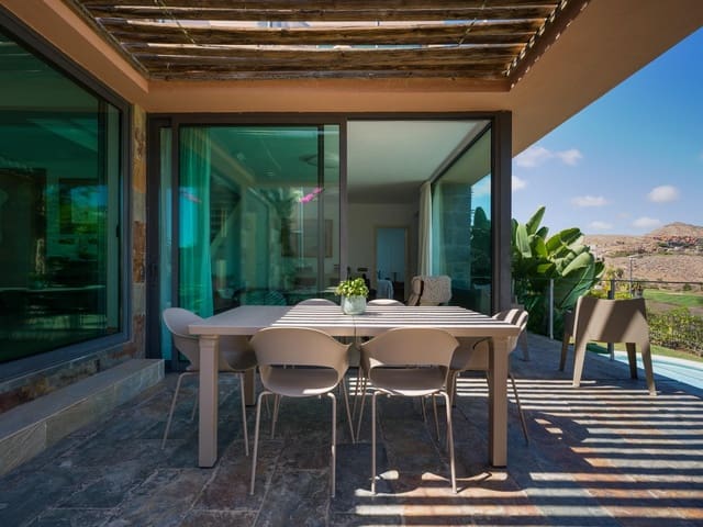 2 soveværelse Villa til salg i Salobre Golf, San Bartolomé de Tirajana med swimmingpool - € 670.000 (Ref: 9282394)