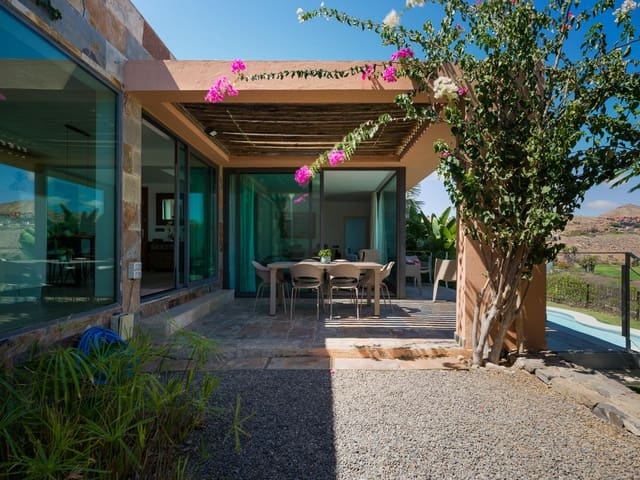 2 Zimmer Villa zu verkaufen in Salobre Golf, San Bartolomé de Tirajana mit Pool - 670.000 € (Ref: 9282394)