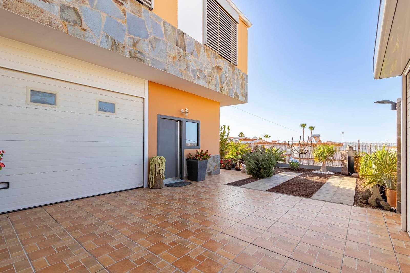 2 soveværelse Rækkehus til leje i Montana la Data - € 2.300 (Ref: 9291471)