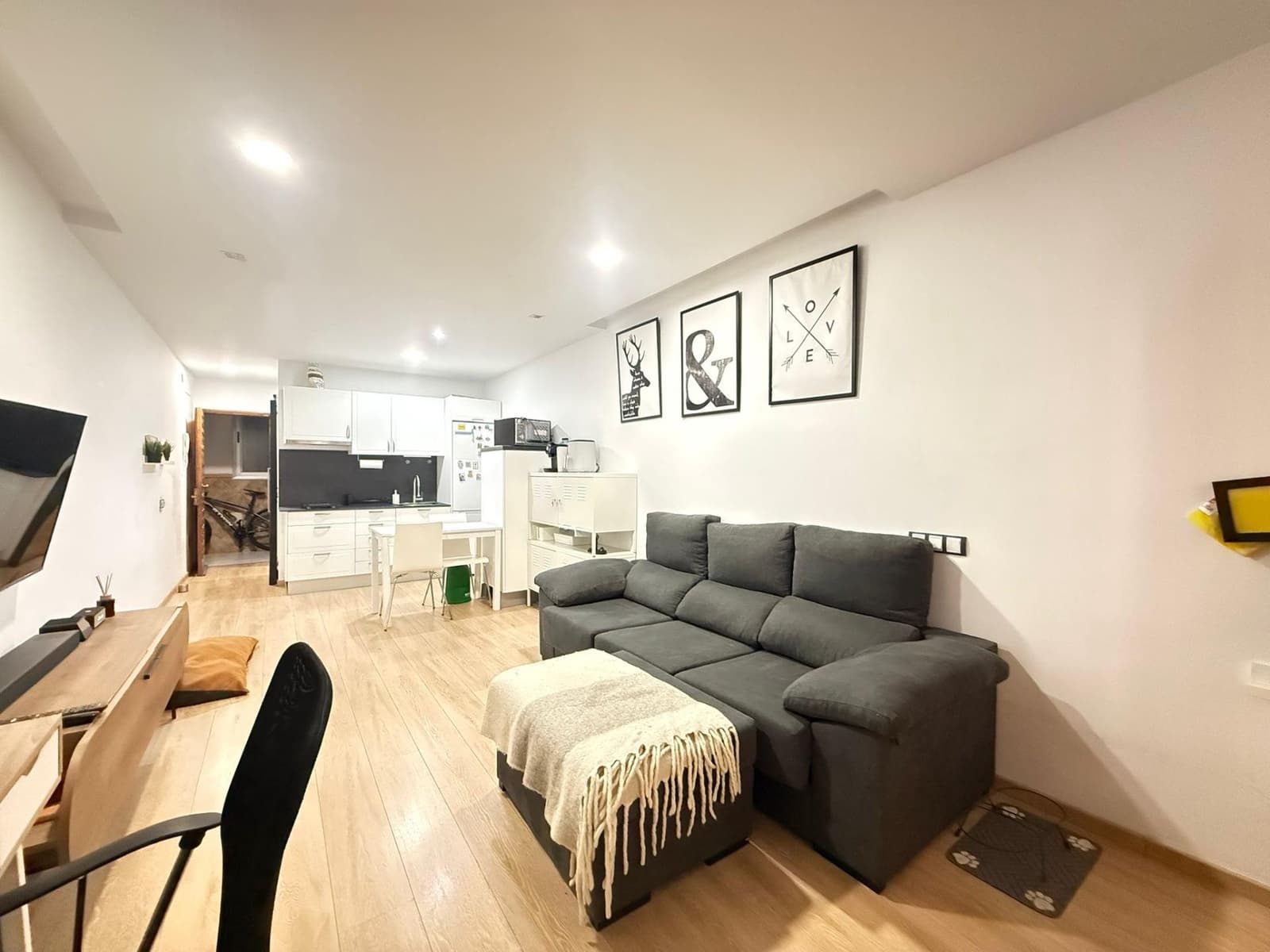 1 soveværelse Lejlighed til leje i Las Palmas de Gran Canaria - € 1.200 (Ref: 9308696)