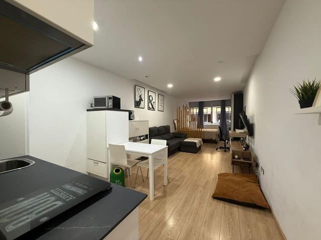 1 quarto Apartamento para arrendar em Las Palmas de Gran Canaria - 1 100 € (Ref: 9308696)