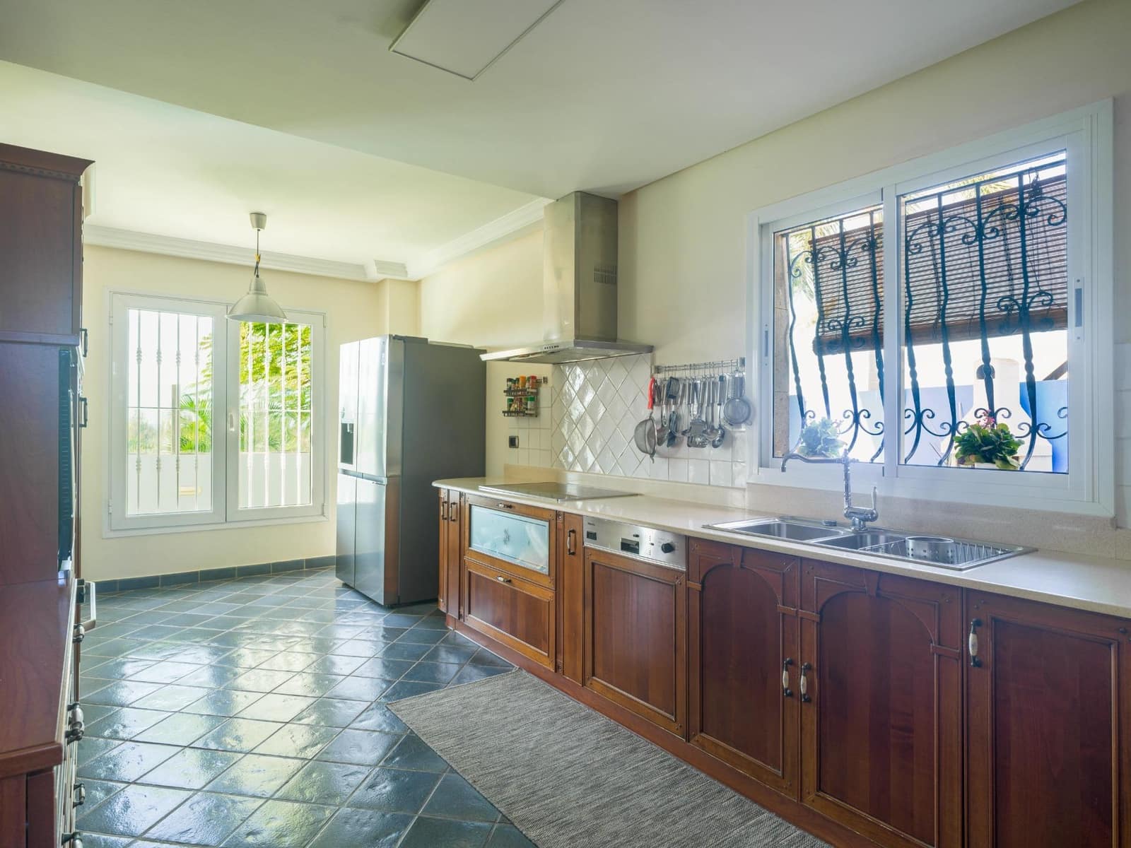 3 bedroom Villa for sale in San Bartolome de Tirajana with pool - € 1,290,000 (Ref: 9312763)