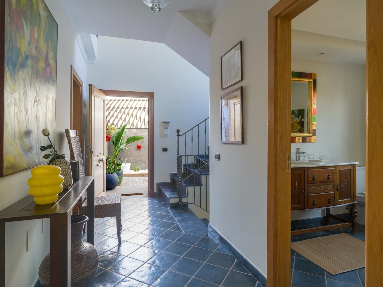 3 bedroom Villa for sale in San Bartolome de Tirajana with pool - € 1,290,000 (Ref: 9312763)