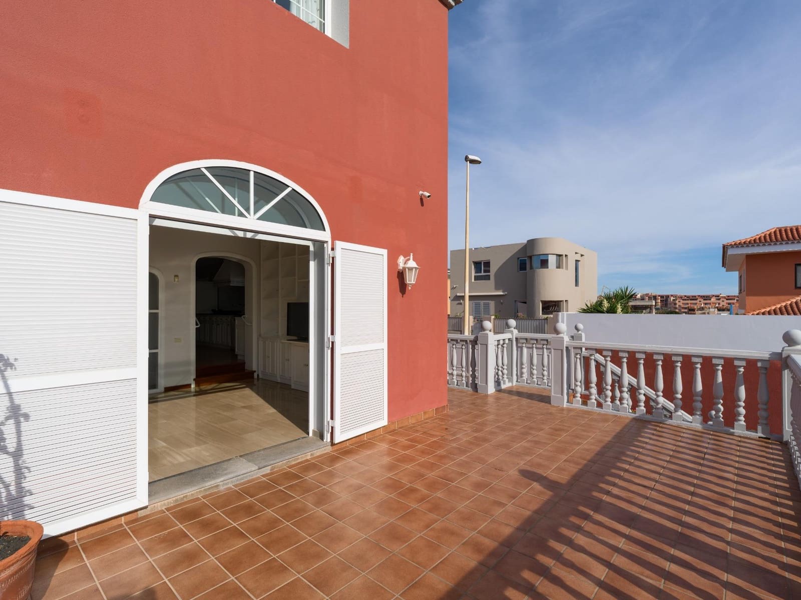 3 bedroom Villa for sale in La Garita with pool garage - € 895,000 (Ref: 9337868)