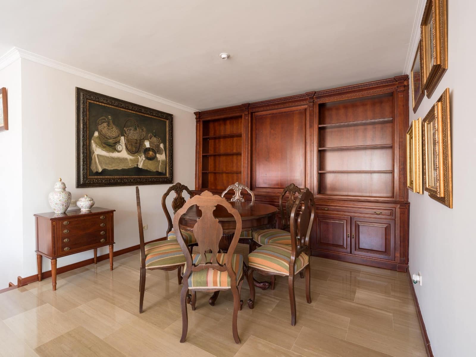 3 bedroom Villa for sale in La Garita with pool garage - € 895,000 (Ref: 9337868)