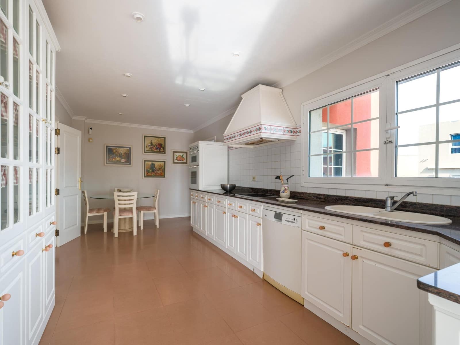 3 bedroom Villa for sale in La Garita with pool garage - € 895,000 (Ref: 9337868)