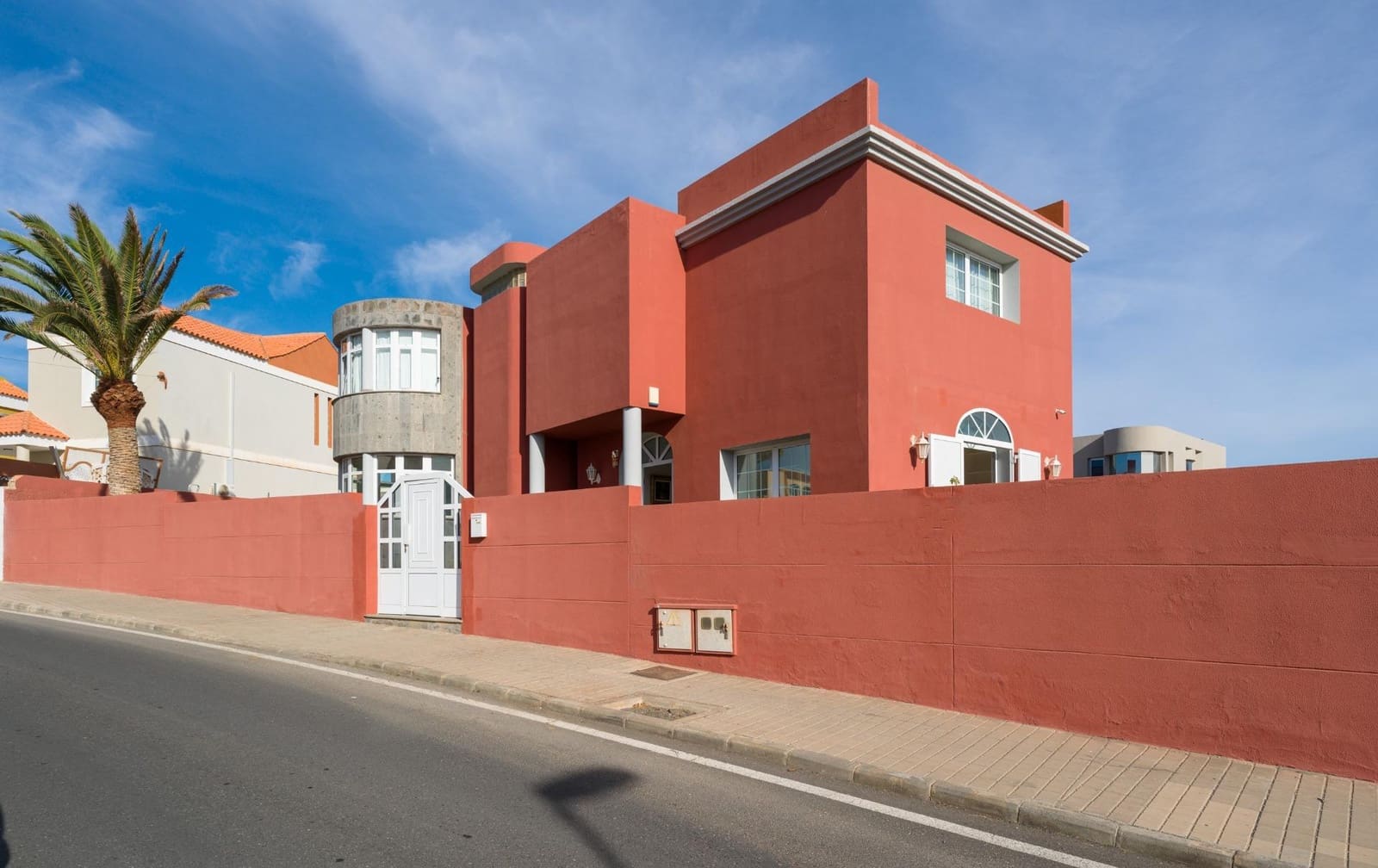 3 bedroom Villa for sale in La Garita with pool garage - € 895,000 (Ref: 9337868)