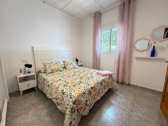 2 bedroom Flat for rent in El Tablero, San Bartolomé de Tirajana - € 1,000 (Ref: 9419614)