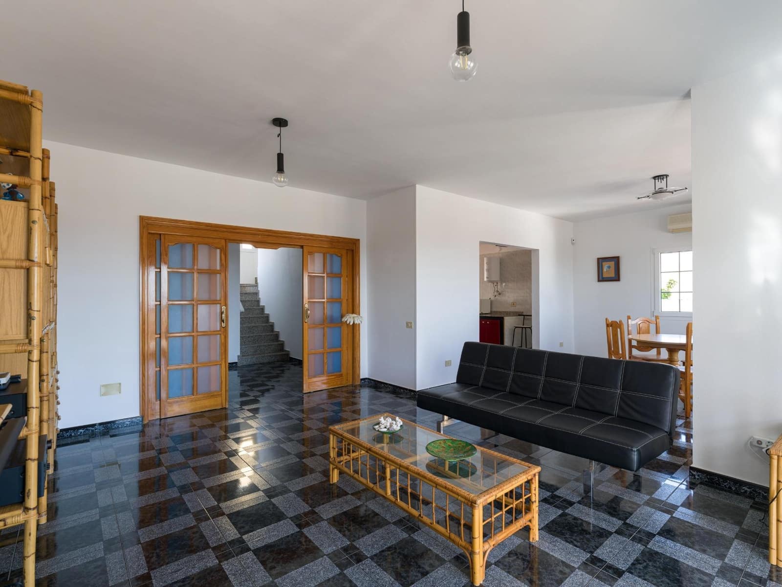 4 bedroom Villa for sale in Montana la Data with pool garage - € 798,000 (Ref: 9438156)