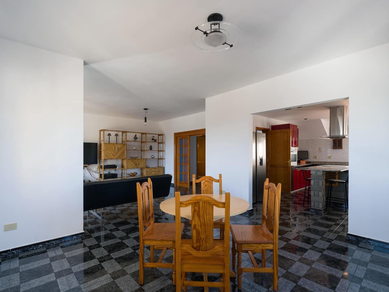 4 bedroom Villa for sale in Montana la Data with pool garage - € 798,000 (Ref: 9438156)