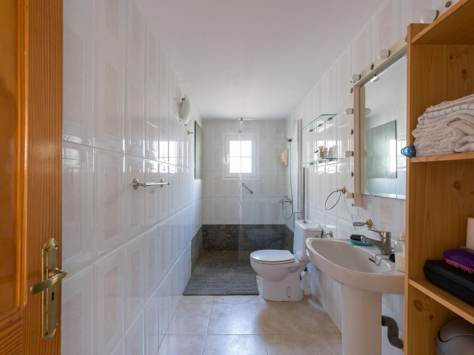 4 bedroom Villa for sale in Montana la Data with pool garage - € 798,000 (Ref: 9438156)