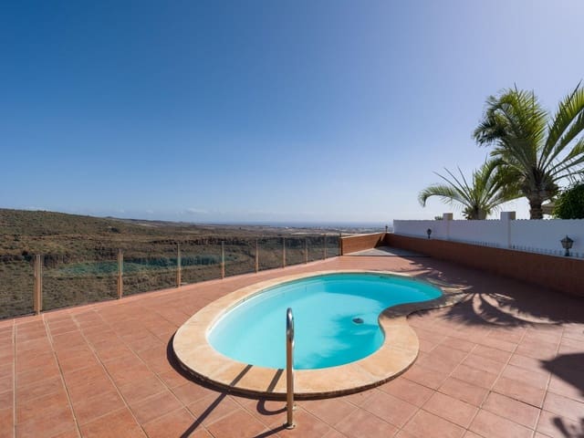 4 soveværelse Villa til salg i Montaña la Data, San Bartolomé de Tirajana med swimmingpool garage - € 798.000 (Ref: 9438156)