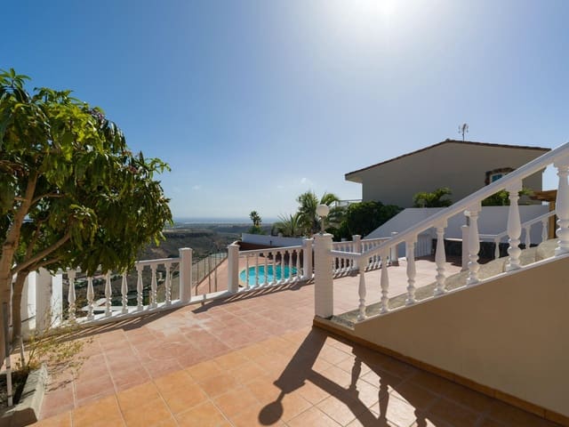 4 soveværelse Villa til salg i Montaña la Data, San Bartolomé de Tirajana med swimmingpool garage - € 798.000 (Ref: 9438156)
