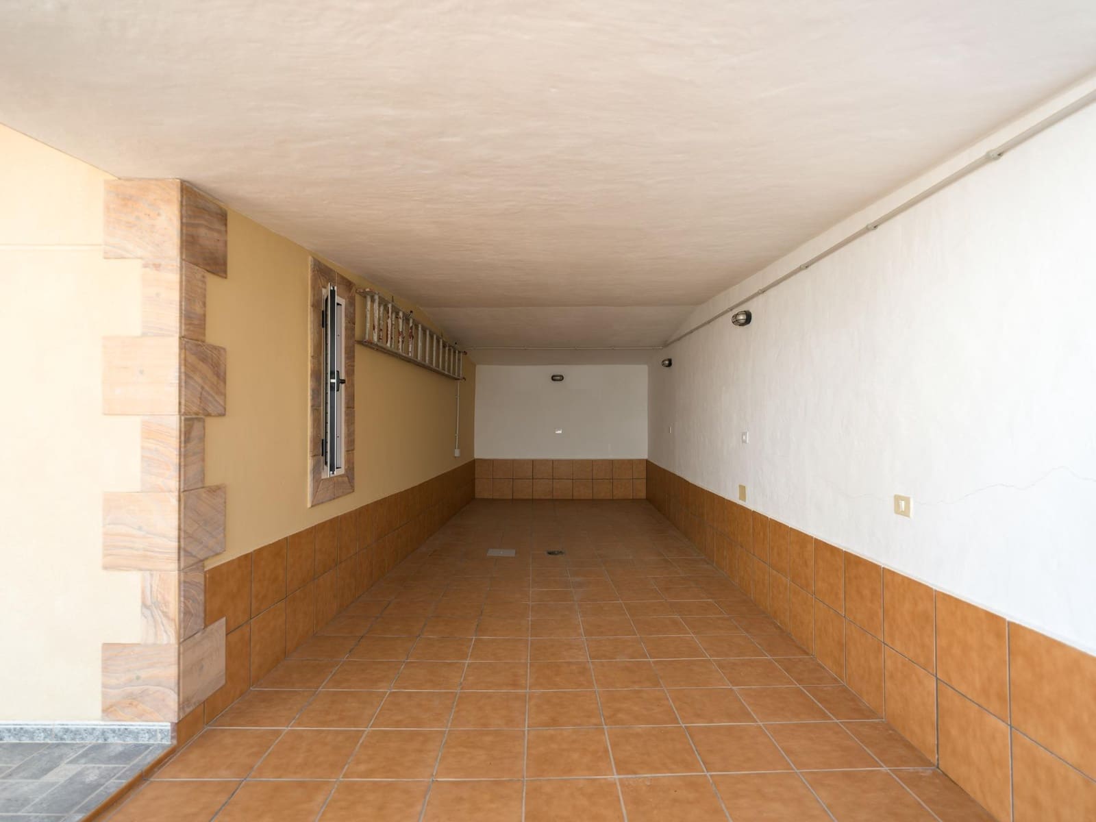 Chalet de 4 habitaciones en Montaña la Data en venta con piscina garaje - 798.000 € (Ref: 9438156)