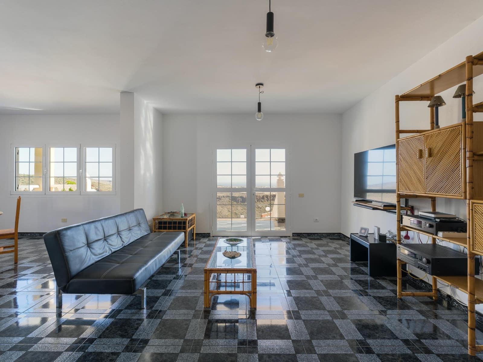 4 bedroom Villa for sale in Montana la Data with pool garage - € 798,000 (Ref: 9438156)