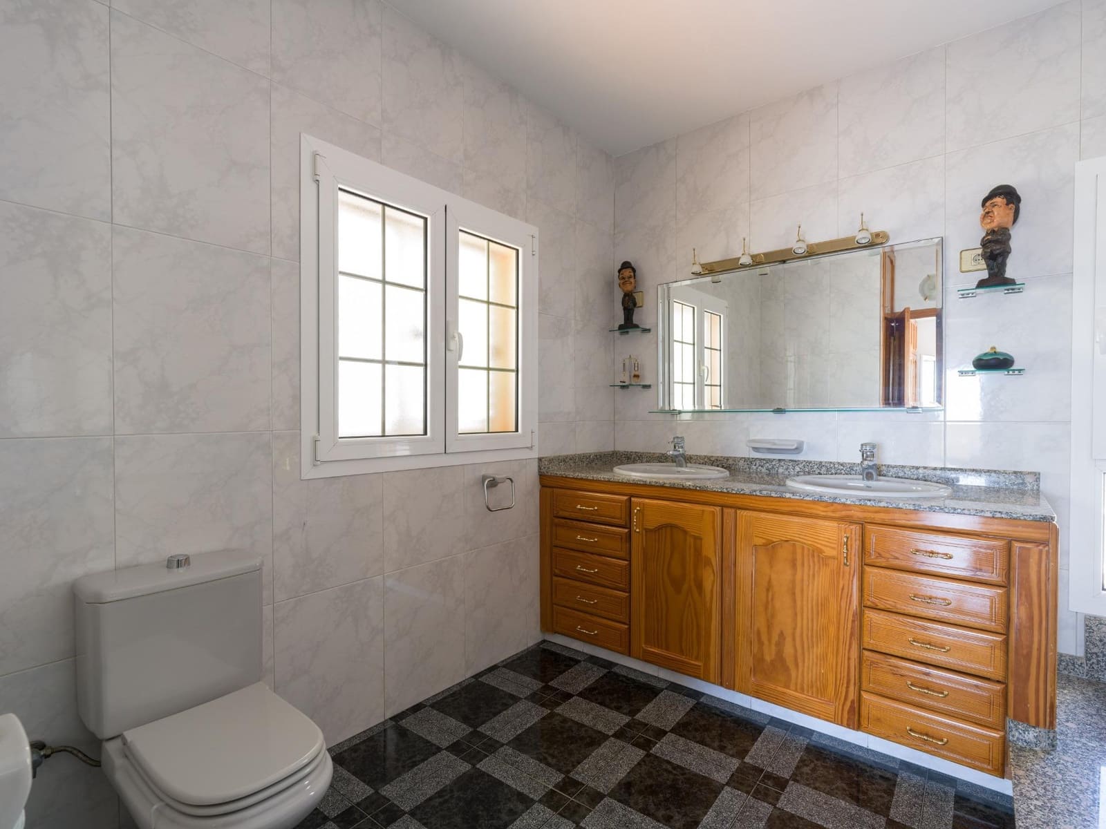 4 bedroom Villa for sale in Montana la Data with pool garage - € 798,000 (Ref: 9438156)