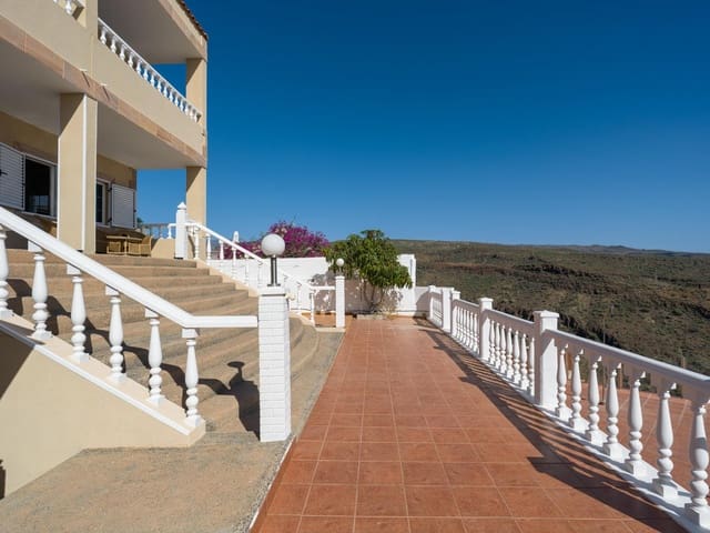 4 soveværelse Villa til salg i Montaña la Data, San Bartolomé de Tirajana med swimmingpool garage - € 798.000 (Ref: 9438156)
