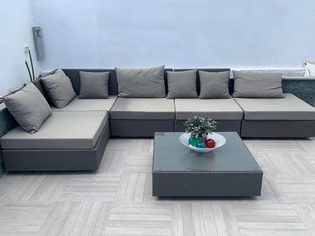 2 soverom Leilighet til leie i Sonneland med svømmebasseng garasje - € 1 250 (Ref: 9450471)