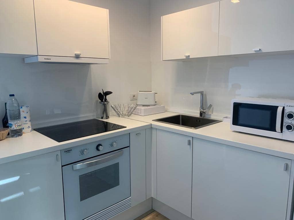 2 soverom Leilighet til leie i Sonneland med svømmebasseng garasje - € 1 250 (Ref: 9450471)