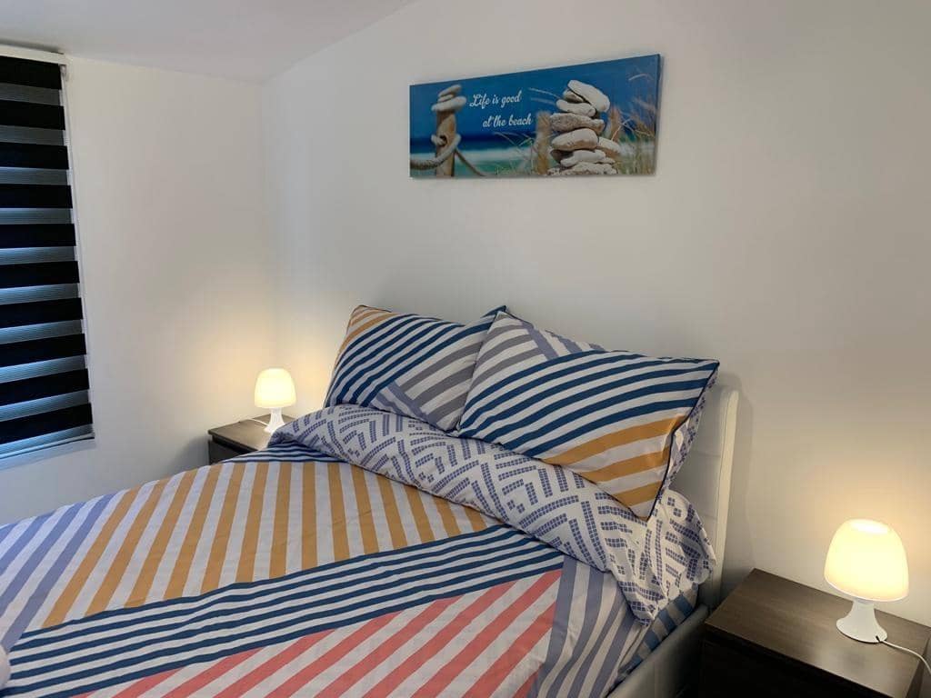 2 soverom Leilighet til leie i Sonneland med svømmebasseng garasje - € 1 250 (Ref: 9450471)